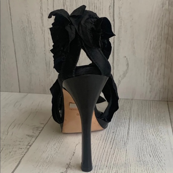 Badgley Mischka Black Iden Ruffled Heels - Picture 4 of 8